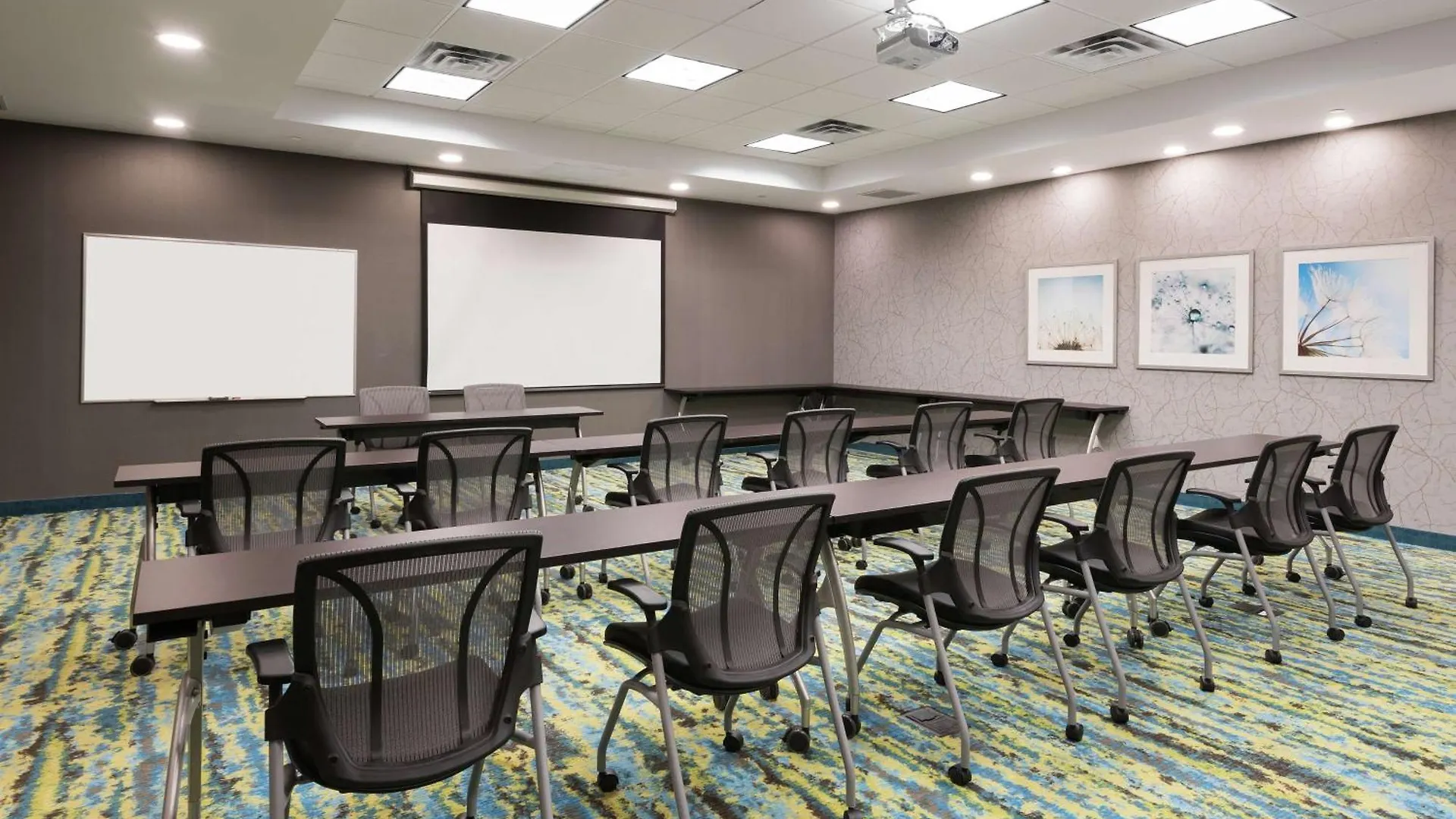 Homewood Suites By Hilton Ottawa Airport